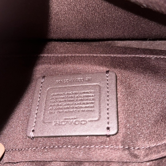 Maroon coach bag - Picture 3 of 3